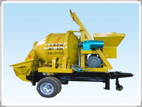 混凝土攪拌拖泵多少錢(qián)？哪家好？